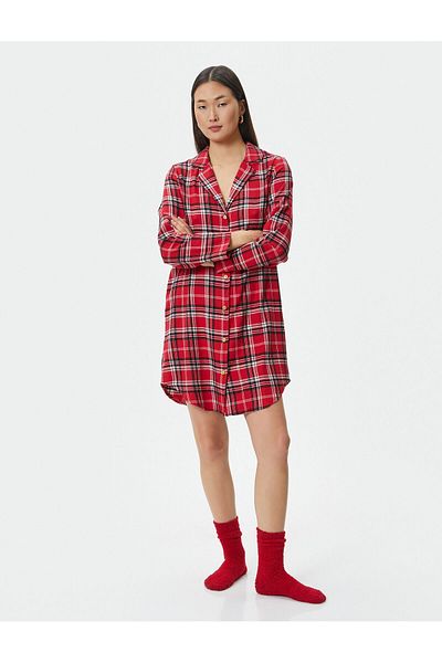 Koton Mini-Shirt und Nachthemd mit Neujahrsmotiv – lange Ärmel und Knopfleiste