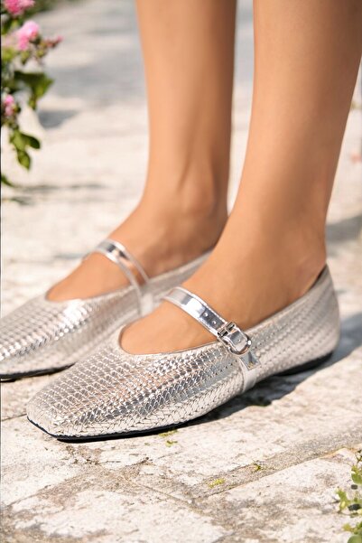 Katy Perry Balerini din tricot din paie argintiu metalic pentru femei The Evi...