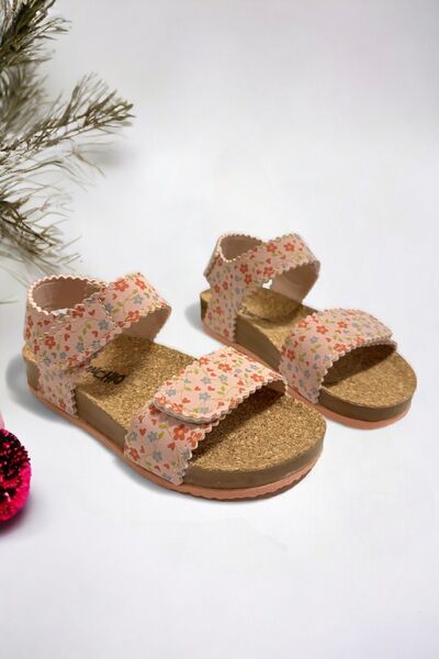 Ponchiq Dívčí sandály s květinovým vzorem z pudrového semiše