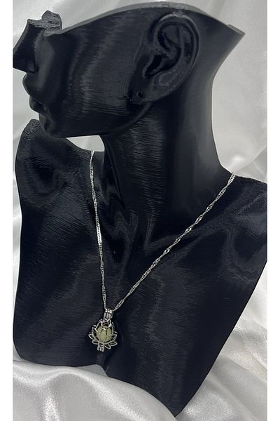 Yıldız Accessory Lotus Patterned Night Glow Necklace and Bracelet Set - 2 Pieces