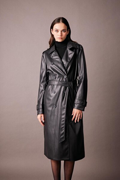 DeFacto Wodoodporny płaszcz typu trencz ze sztucznej skóry - regularny krój A0971ax23au