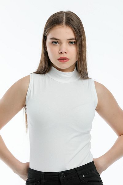 YCG GİYİM Women's White Sleeveless Turtleneck Bodysuit