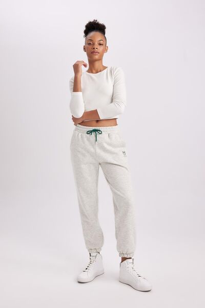 DeFacto Fit Standard Fit Double Pocket Jogger Leg Standard Thick Sweatpants B9294ax23wn