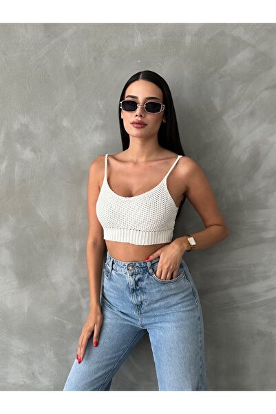 oshebu Εκρού – Μπλούζα με λουράκια και λεπτομέρεια δαντέλας στο πίσω μέρος