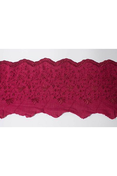 ÖZPAŞ TEKSTİL VE AKSESUAR Burgundy Scallop Guipure Scattered Flowers