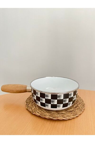 Mirilliahome مقبض خشبي منقوش على شكل رقعة الشطرنج - مينا، وعاء حليب ومقلاة بيض