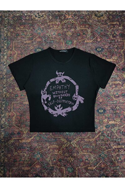 MAYDAY CULTURE Γυναικείο μπλουζάκι με στάμπα με λαιμόκοψη σε μήκος μέσης