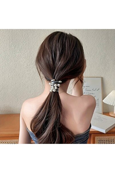 Âlâ Atelier White Pearl Beaded Spring Spiral Buckle Pasta