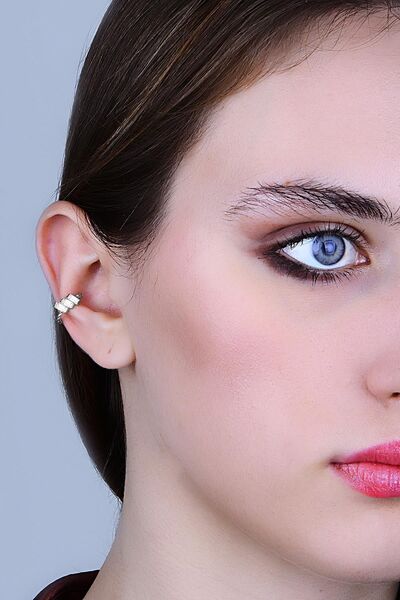 Söğütlü Silver Gümüş Rodyumlu Baget Kesim Zirkon 3 Taşlı Sıkıştırmalı Kıkırdak Küpe Ear Cuff Sgtl11962rodaj