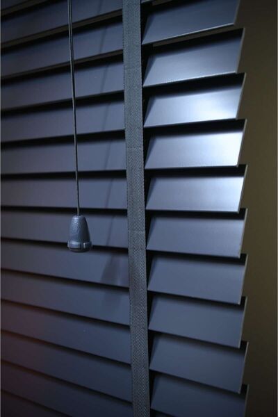 NEWTEKS Stylewoody 50mm Antrasit Gri Ahşap Görünümlü Redüktörlü Kurdelalı Jaluzi