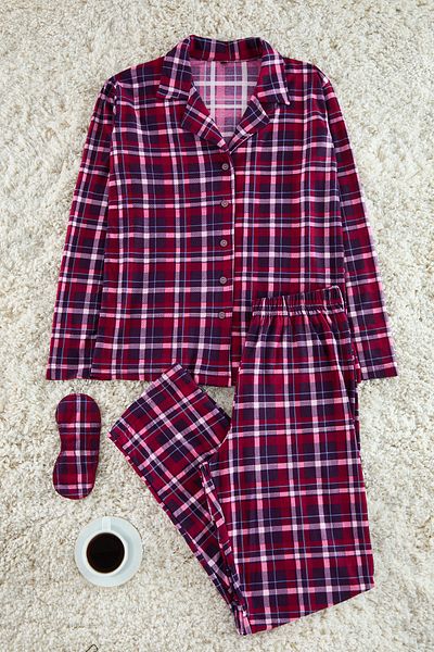 Trendyol Collection Weicher und gebürsteter, weinrot karierter Pyjama - Sleep Band Thmaw24pt00100