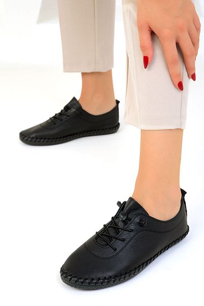 SOHO Schwarze Freizeitschuhe für Damen aus echtem Leder - 19519