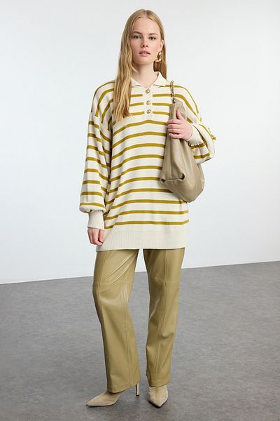 Trendyol Modest Πόλο λαιμόκοψη Πράσινο ριγέ πλεκτό πουλόβερ - Μπαλόνι μανίκι TCTAW25AK00010