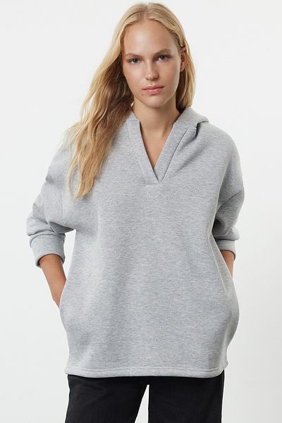 Trendyol Collection Oversize šedá melanžová mikina s kapucí – tlustá pletená TWOAW25sw00023