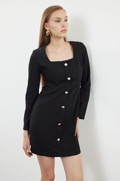 Trendyol Collection Černé tvídové mini tkané kabátové šaty se čtvercovým límcem TWOAW25EL00241