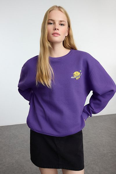 Trendyol Collection Lila Strick-Sweatshirt mit Fleece-Aufdruck, dicke Innenseite, normale Passform TWOAW24SW00175