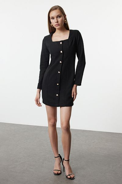 Trendyol Collection Černé tvídové mini tkané kabátové šaty se čtvercovým límcem TWOAW25EL00241