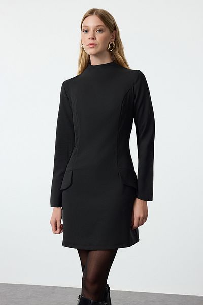 Trendyol Collection Sukienka mini w kształcie litery A - czarna, z kieszeniami, tkana Twoaw25el00131