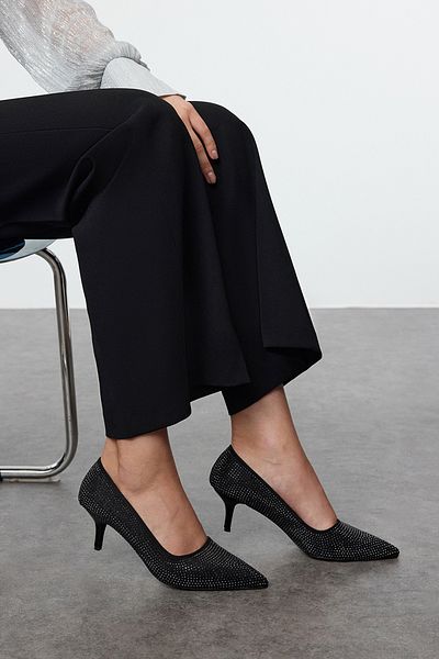 TRENDYOL SHOES Dámské večerní šaty Black Stoned Klasické boty na podpatku Takaw25To00025