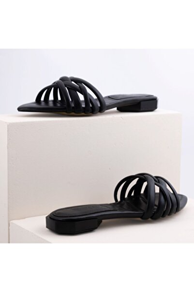 RUXENE شبشب ميا مفتوح بمقدمة مدببة وتفاصيل محبوكة بكعب 1.5 سم