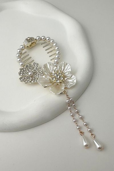 Modex Pearlescent Flower Detailed Pearl and Rhinestone Bun Buckle