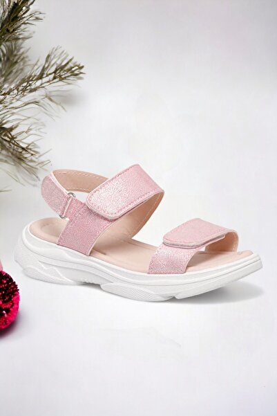 Ponchiq Fuchsia German Strappy Sandals