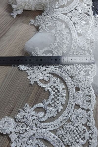 DUAYEN الدانتيل جبر الفرنسي المطرز على تول 1 طن متري نمط الملك الأبيض