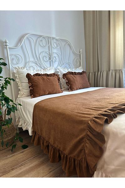 Decamor home Brown Bed Runner and Throw Pillow Set - with Inner Padding