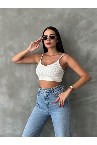 oshebu Εκρού – Μπλούζα με λουράκια και λεπτομέρεια δαντέλας στο πίσω μέρος