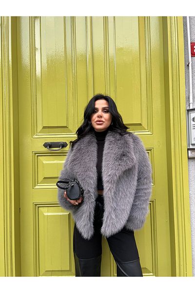 Buy Women s Faux Fur Jackets Shop Now Save Trendyol UAE KSA