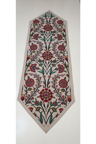 KIRLENT EV Carnation Pattern Tapestry Woven Runner