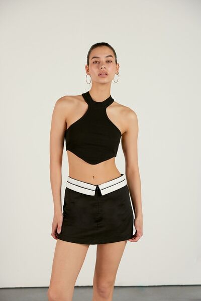 VATKALI Reverse Belt Detailed Shorts Skirt Black