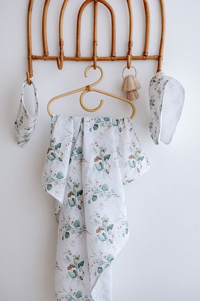 Lilabio 100% Organic Cotton Double Layer Leaf Patterned Muslin Cover Set (100X100 Muslin-Triangle Bib-Shoulder Cloth)