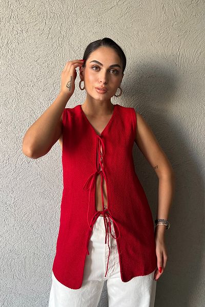 Seda Yalçın Atelier سترة حمراء محبوكة - تصميم برباط