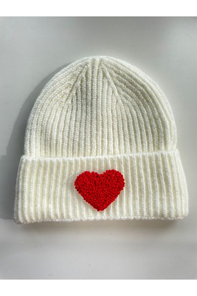 byebruketenci Red Glittered Cream Wool Children's Beanie - Heart Figured with Punch Detail