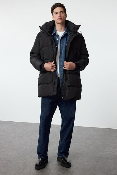 Trendyol Collection Μαύρο Puffer Χειμερινό μπουφάν με φερμουάρ με κουκούλα - κανονική εφαρμογή TMNAW25MO00021