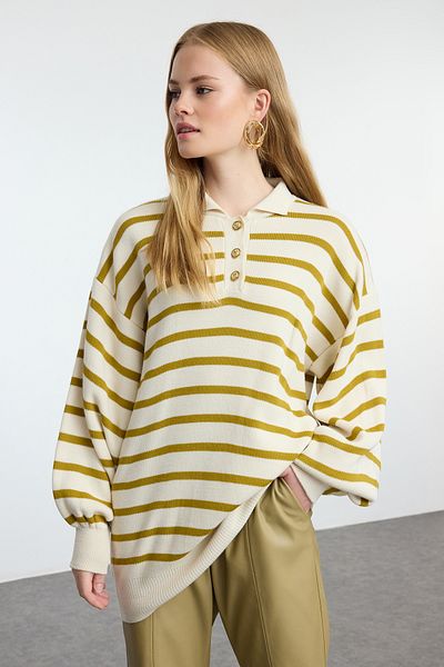 Trendyol Modest Πόλο λαιμόκοψη Πράσινο ριγέ πλεκτό πουλόβερ - Μπαλόνι μανίκι TCTAW25AK00010