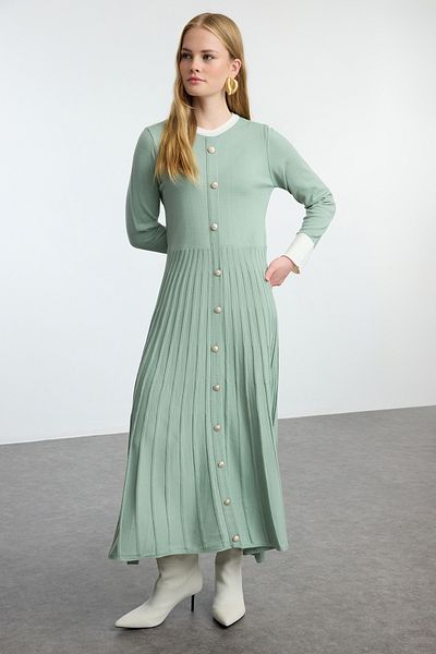 Trendyol Modest Barevně blokované mátové plisované úpletové šaty - TCTAW25EB00092