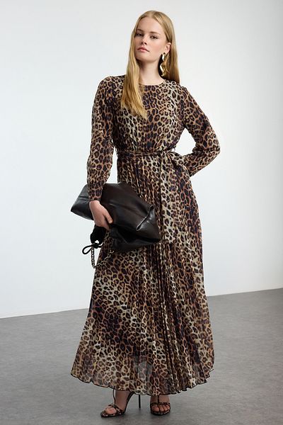 Trendyol Modest Φόρεμα σιφόν με μοτίβο λεοπάρ ζωσμένο με πλισέ - καφέ TCTSS24EB00151