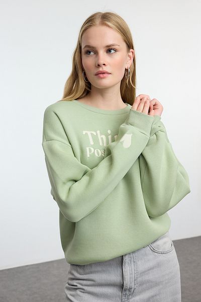 Trendyol Collection Mint vyšívaná fleecová mikina – Regular Fit TWOAW25sw00176