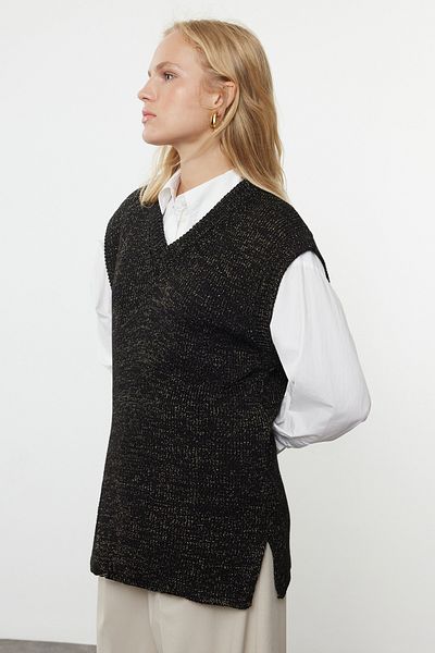 Trendyol Collection V-Neck Black Knitwear Sweater - TWOAW25SV00018