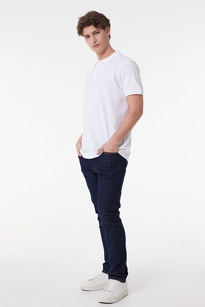 Riders by Lee Weißes Polokragen-T-Shirt mit normaler Passform aus 100 % Baumwolle