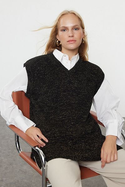 Trendyol Collection V-Neck Black Knitwear Sweater - TWOAW25SV00018