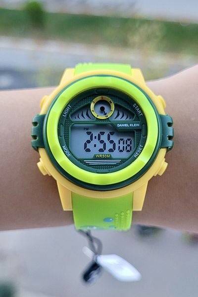 Daniel Klein Yellow Green Colored Children's Wristwatch with 8 Different Lights - Gift Packed