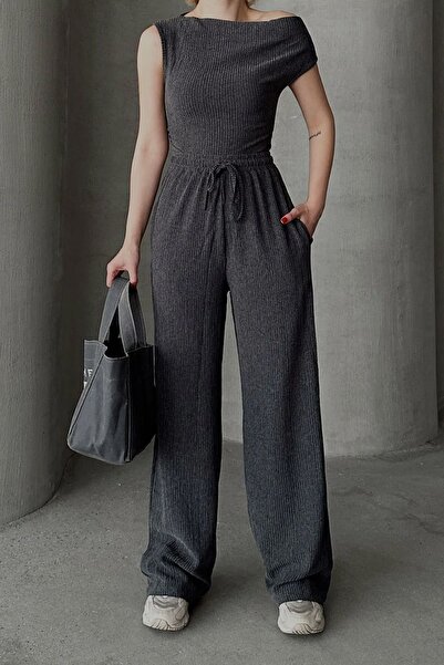 R&G RIMANERE GIOVANI Egy vállú fekete blúz és nadrág szett - ujjatlan