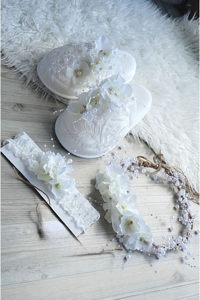 Rengarenk Minikler Set papuci de maternitate pentru mamă cu perle florale albe și bentiță pentru bebeluși – Crown – Crown – Crown