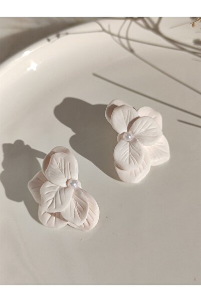 Gizy Store Özel Tasarım El Yapımı Polimer Kil Beyaz Yarım Çiçek Küpe