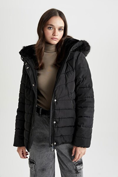DeFacto Faux Fur Hooded Puffer Jacket - Water Repellent, Detachable Quilted, Regular Fit A7168Ax23Wn
