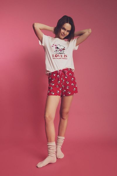 DeFacto Snoopy Short Sleeve Shorts Pajamas Set - Fall In Love B6205ax24sp