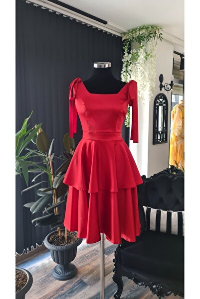 makbuleofficial Kırmızı Saten Kare Yaka ,kolsuz,omuzları Fiyonklu Mezuniyet E...